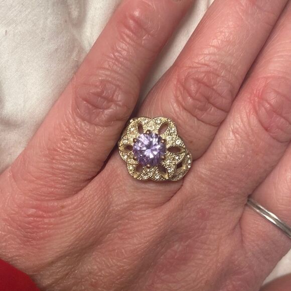 Gorgeous Purple & White Stone Sterling Silver Ring size 6 - Picture 2 of 10